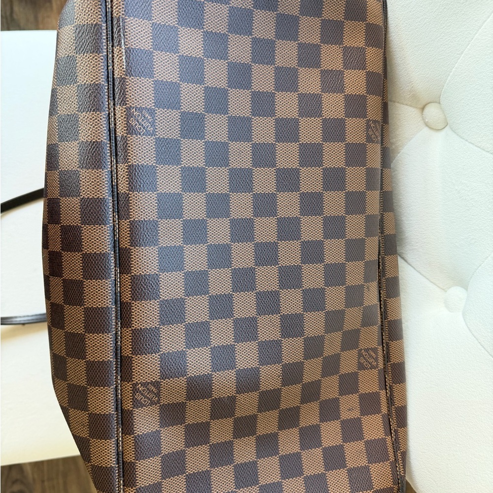 Authentic Louis Vuitton Neverfull GM - Picture 13 of 14